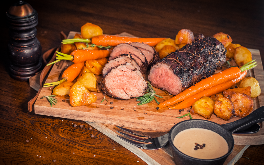 Beef tenderloin au poivre-8.png