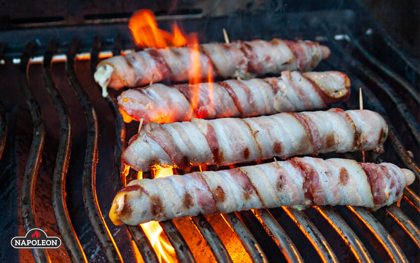 Хот-дог на газовом гриле