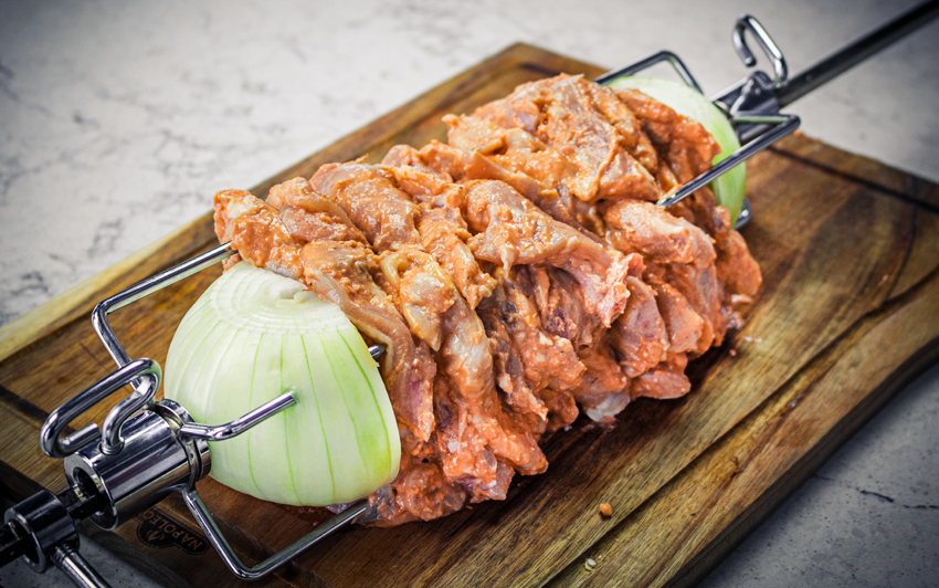 Grilled chicken shawarma with garlik sauce-2.png