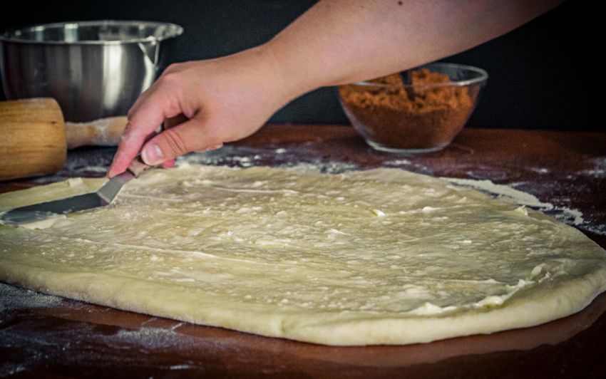 2-RecipeBlog-butterCinnamonRolls-15aug19.png