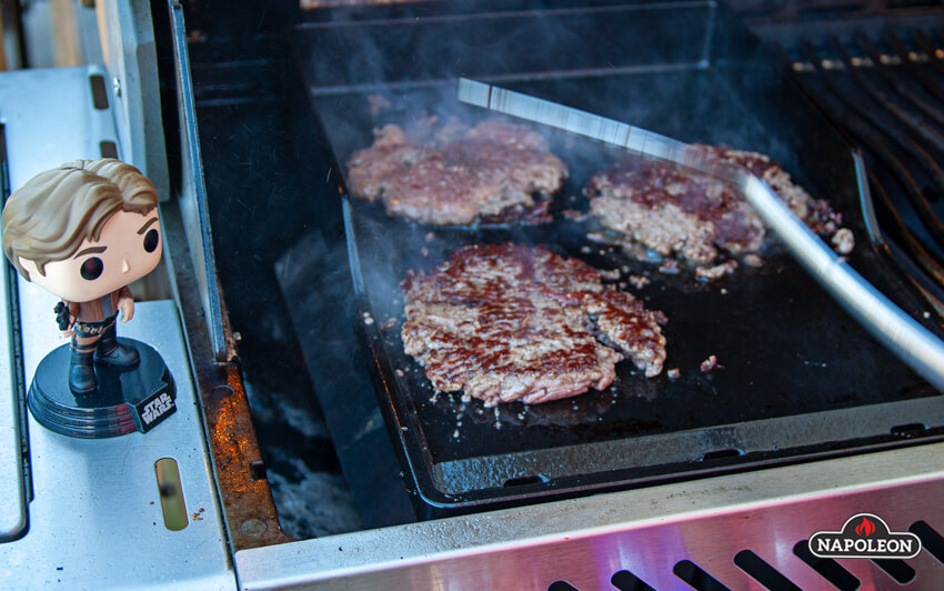 Бургеры на гриле Бургеры на гриле