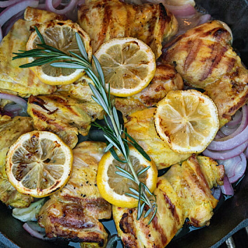 Курица по-ливански с лимонами