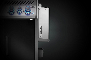 ПРАВЫЙ СТОЛИК СКЛАДЫВАЕТСЯ