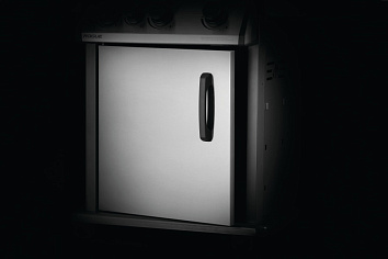 ФАСАД ГРИЛЯ ЗАКРЫТ ДВЕРКОЙ