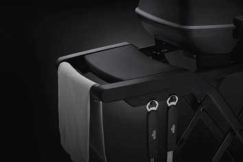 ПРОСТОРНЫЕ БОКОВЫЕ СТОЛИКИ