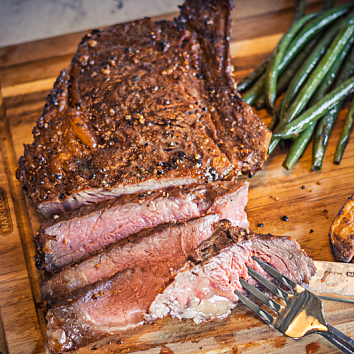 Копчёный стейк рибай, приготовленный методом обратной обжарки