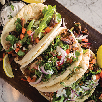 Баранина, запеченная на углях в стиле Гирос