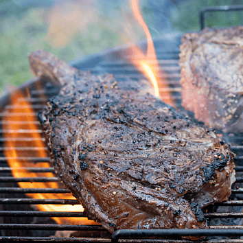 Копчёный стейк Томагавк