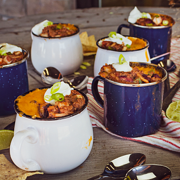 Острая закуска в кружках на TRAVELQ