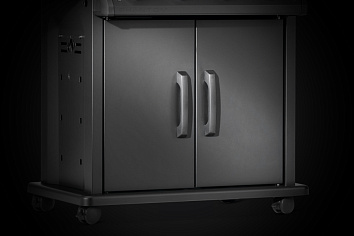 ФАСАД ЗАКРЫТ ДВЕРКАМИ