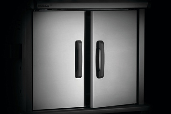 ФАСАД ГРИЛЯ ЗАКРЫТ ДВЕРКАМИ