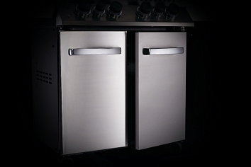 ФАСАД ОСНОВАНИЯ ЗАКРЫТ ДВЕРКАМИ