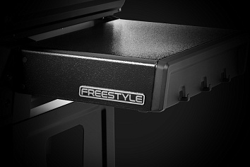 ПРОСТОРНЫЕ БОКОВЫЕ СТОЛИКИ