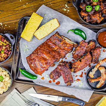 Копченые ребрышки с соусом из газировки DR.PEPPER